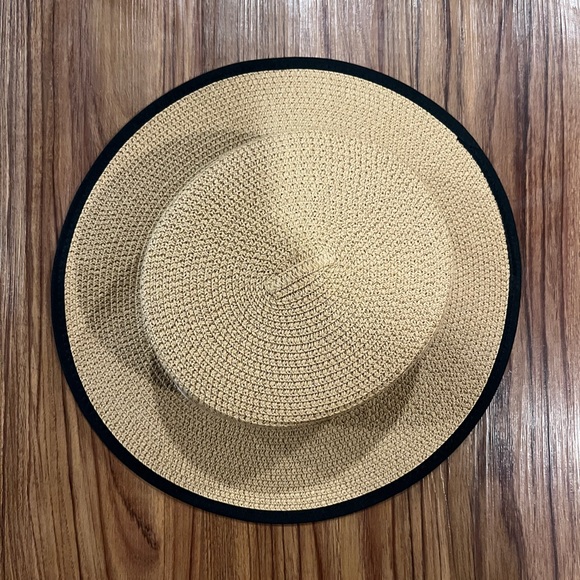 Straw Sun Hat (NWOT) - Picture 4 of 5